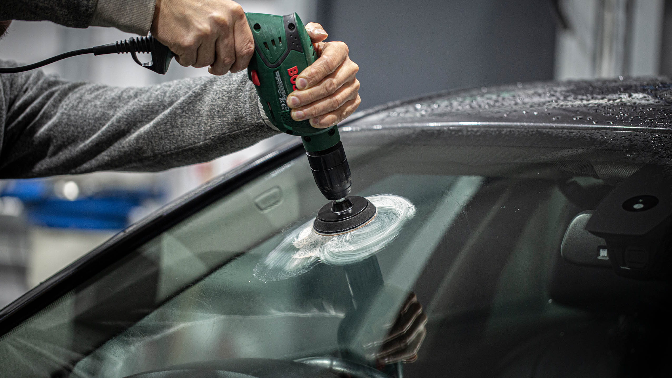 DIY Windscreen Polishing Kit